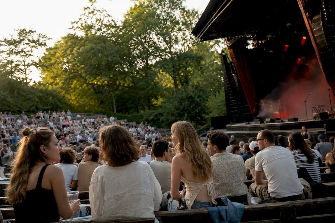 In 3 stappen openluchtconcerten in Amsterdam vinden, vandaag of morgen