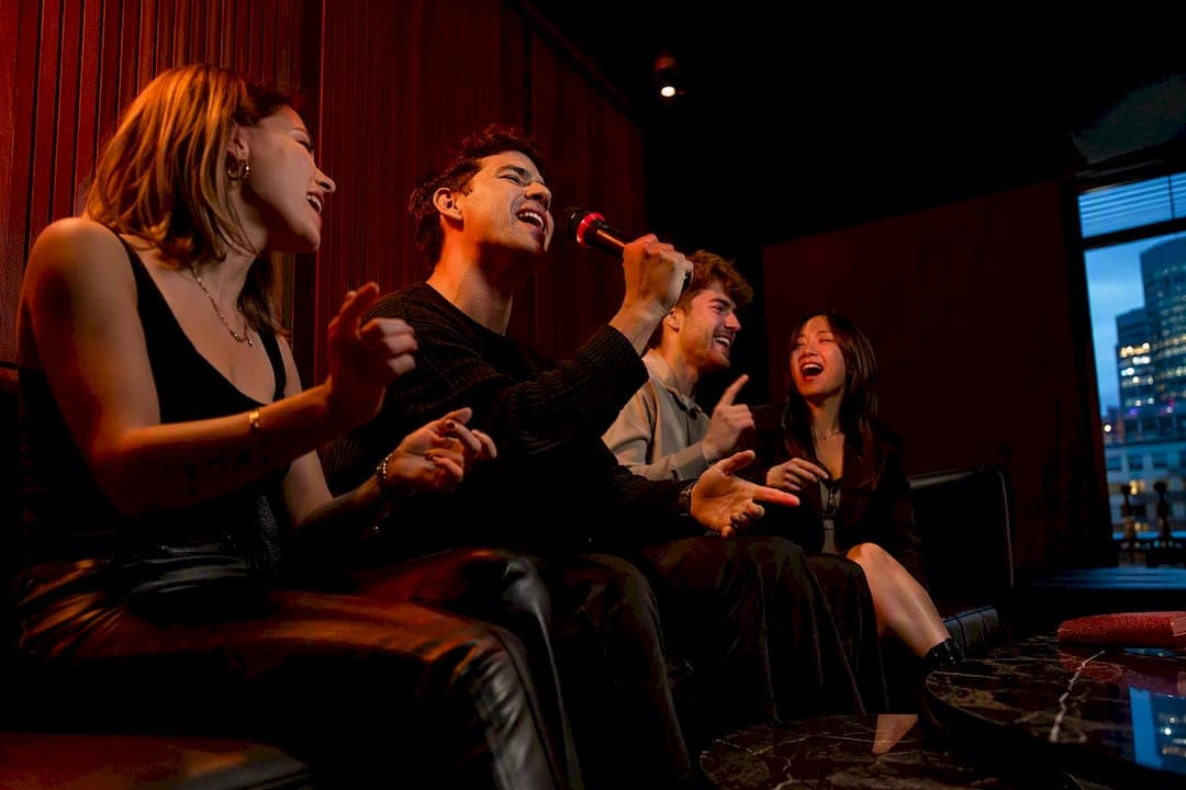 Karaoke avond Amsterdam: waar je moet zijn en hoe je snel boekt