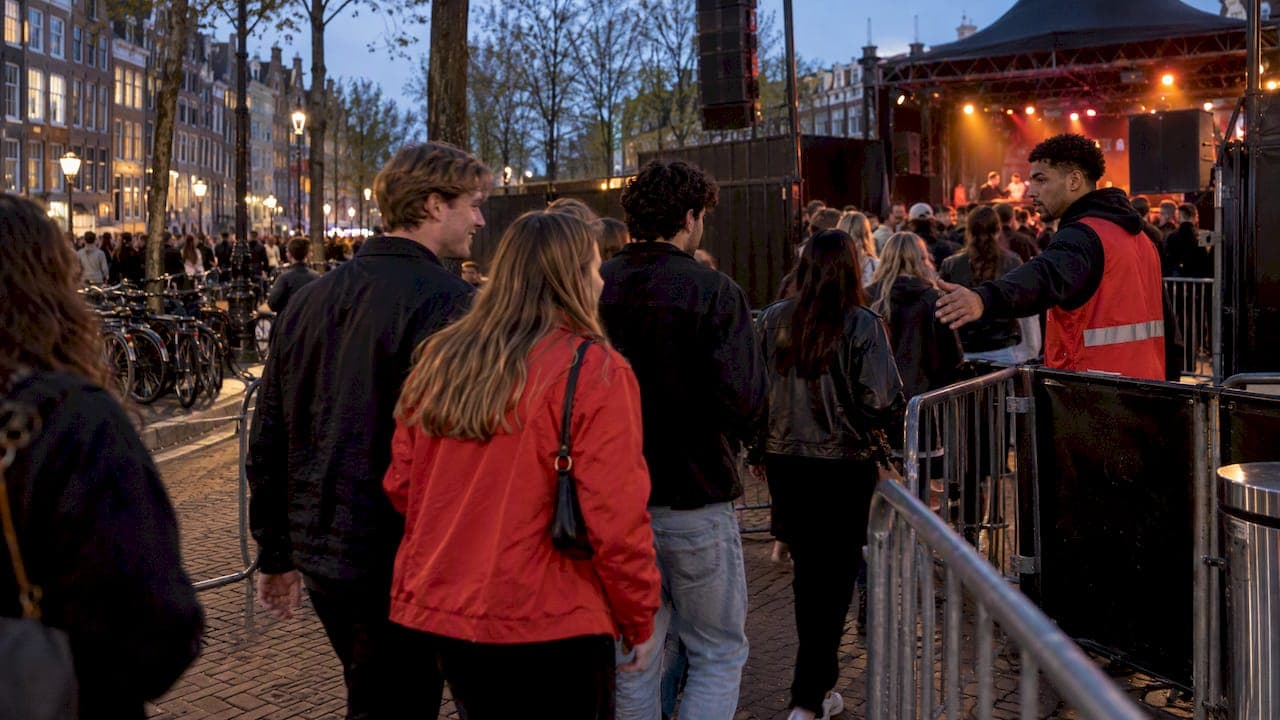 Koningsnacht Amsterdam feesten: waar je het beste kunt beginnen